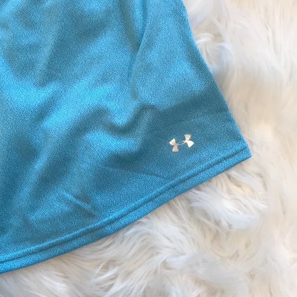 🌸 2 for $30 🌸 Under Armour top - Picture 3 of 5